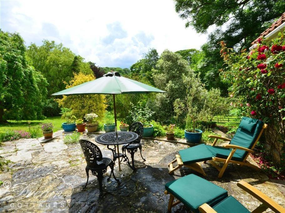 Sixpenny Cottage Upwey Exterior photo